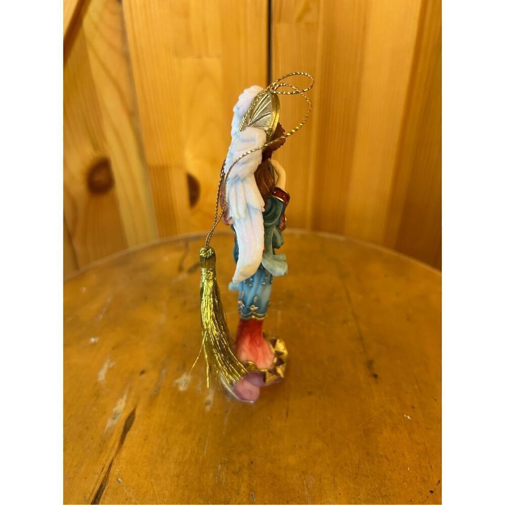 Lenox Angel of Glory Holding Harp Ornament Christmas,  resin (8547) - Picture 4 of 6